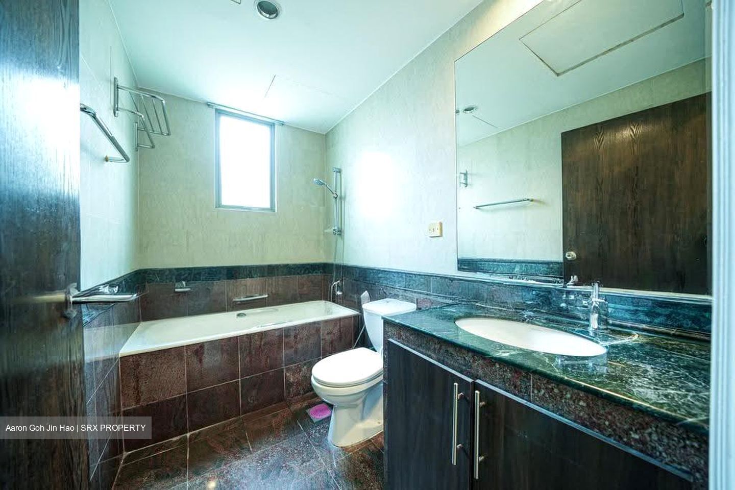 Landbay Condominium (D16), Condominium #613033771